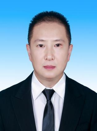 党组成员、副局长：钱洪博